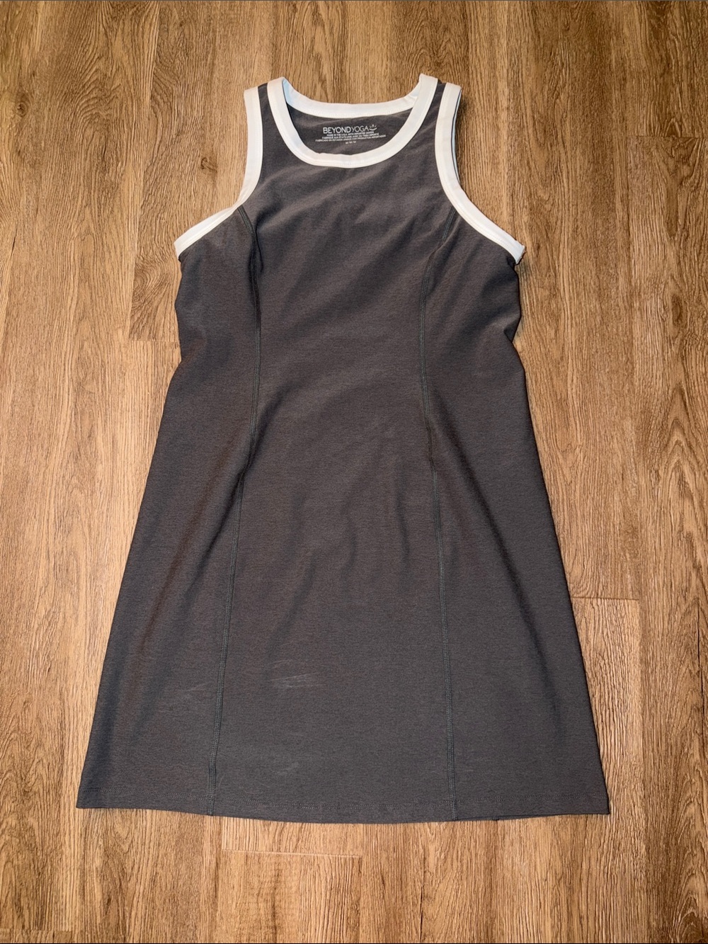 Beyond Yoga Spacedye Contrast Trim Active Dress Charcoal Grey White Trim Medium